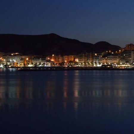Comodo Appartamento A Crotone Eksteriør billede